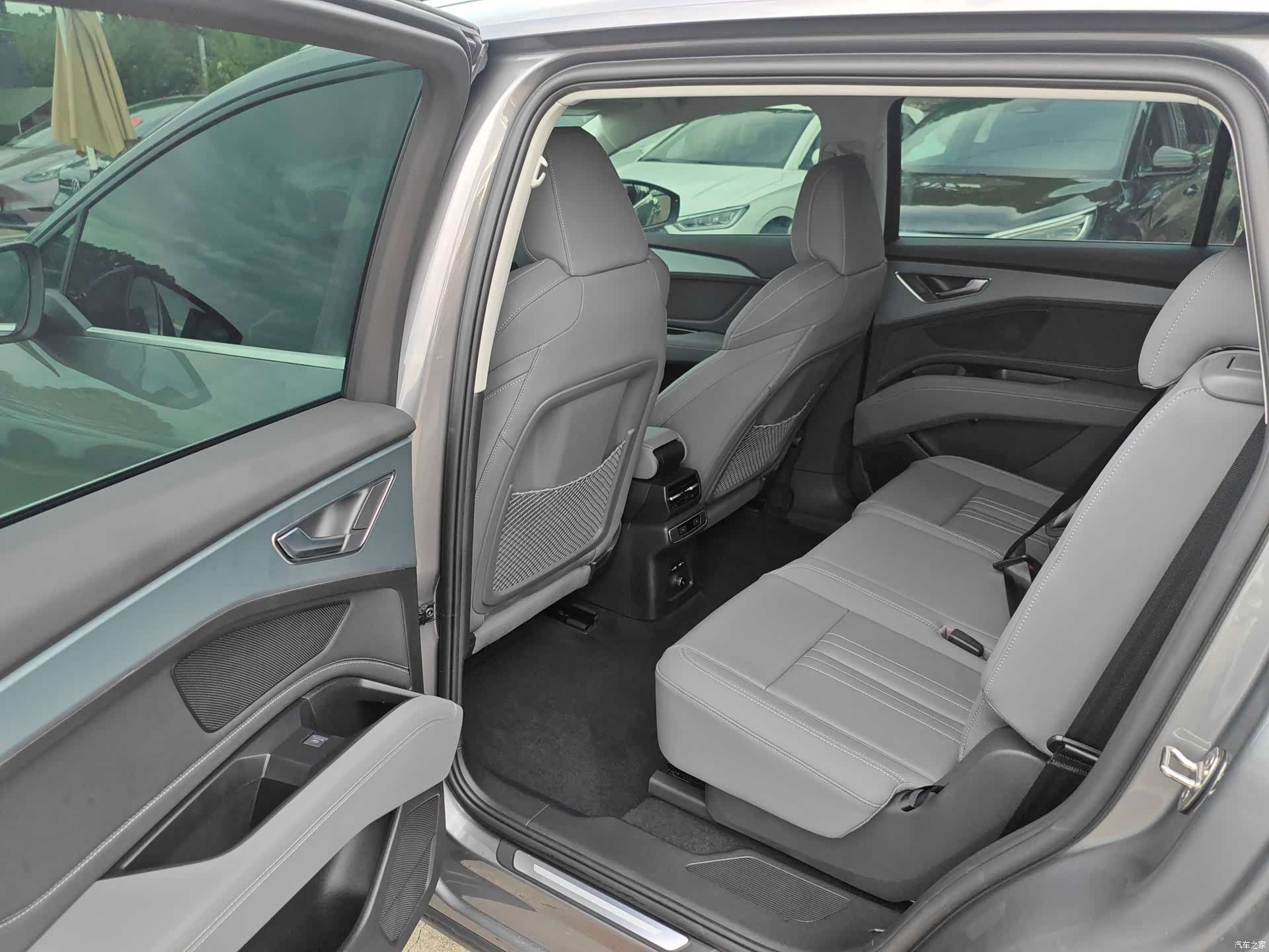 Audi Q5 e-tron, 2024 6