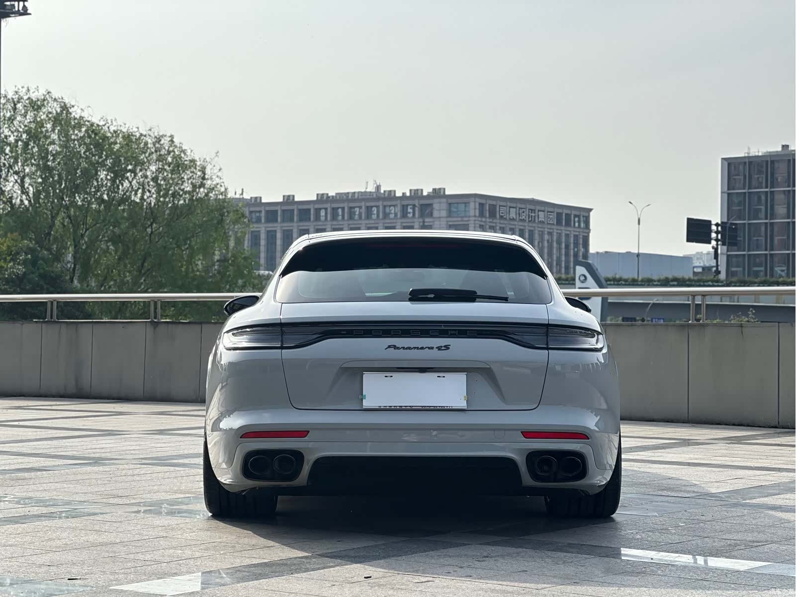 Porsche Panamera, 2023 все фото
