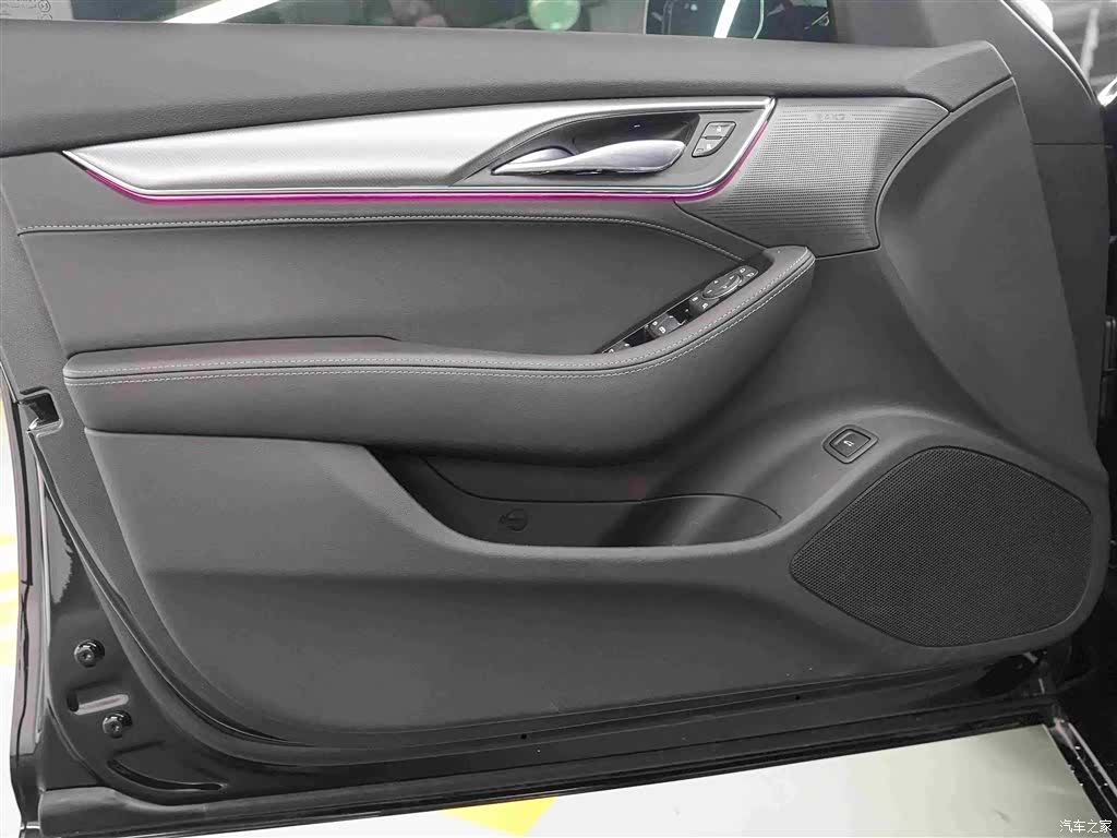 Cadillac CT5, 2026 9