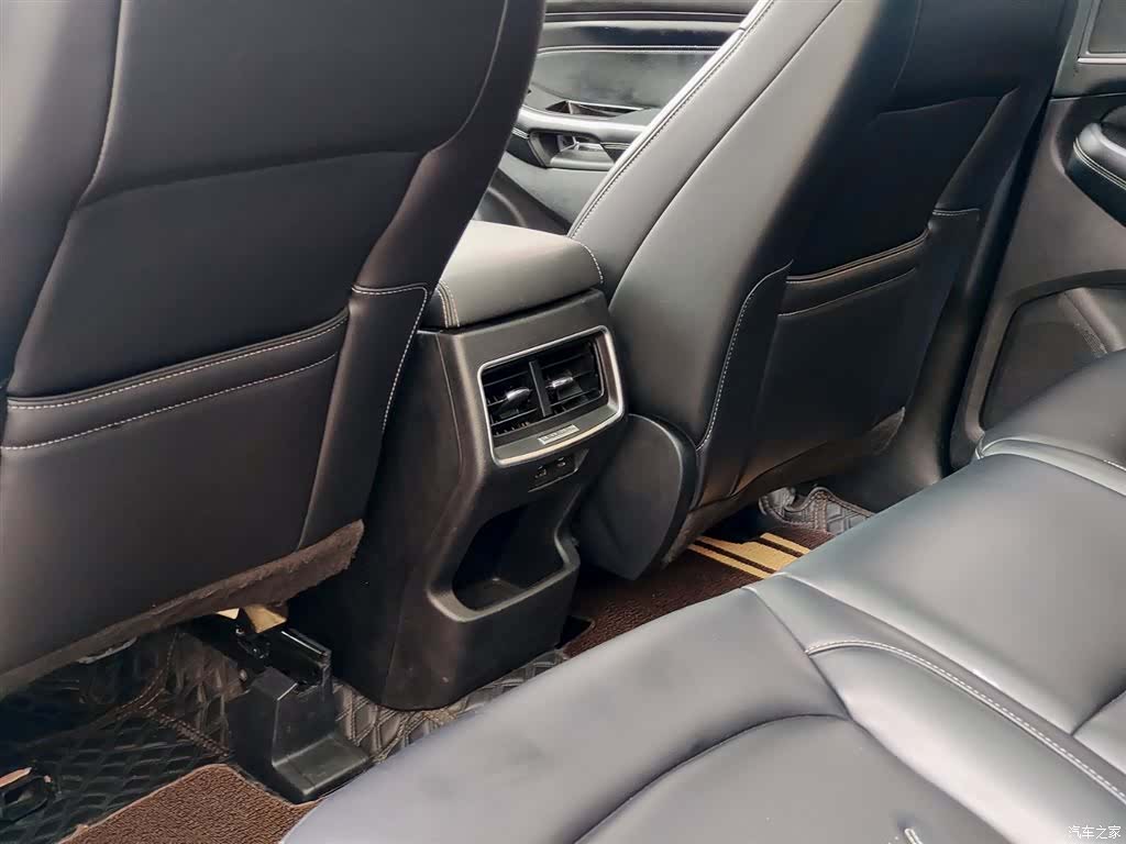 Ford Edge, 2021 9