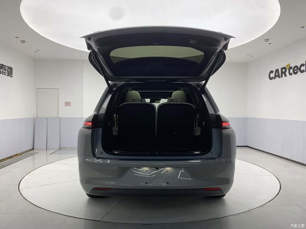 Li Auto L8, 2024 30