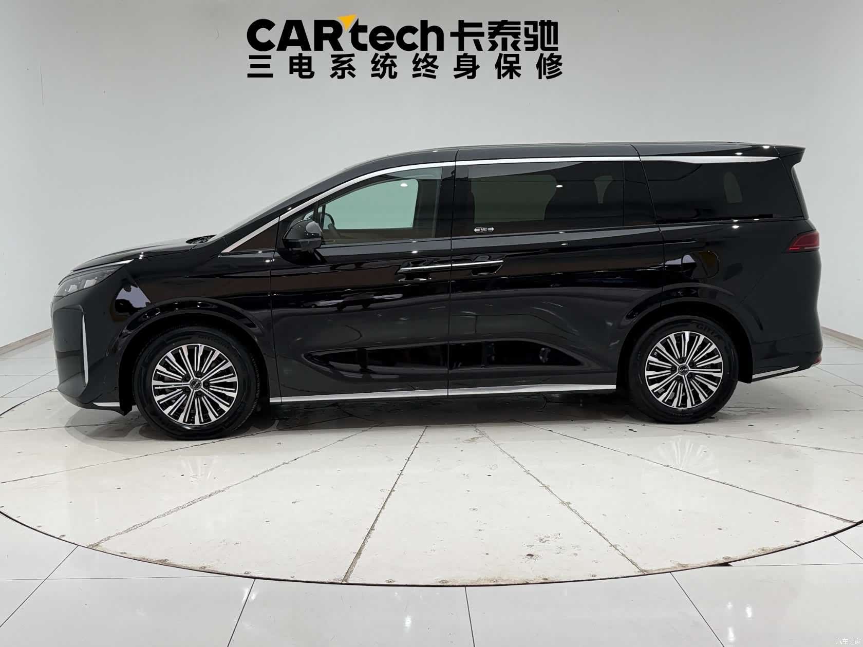 BYD M9, 2025 4