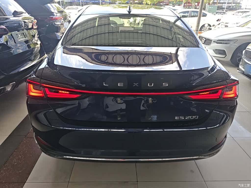 Lexus ES, 2026 6