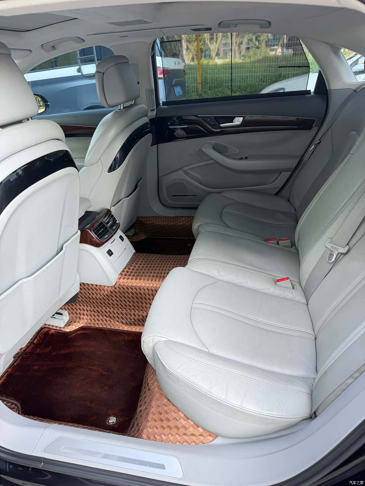 Audi A8L, 2011 все фото