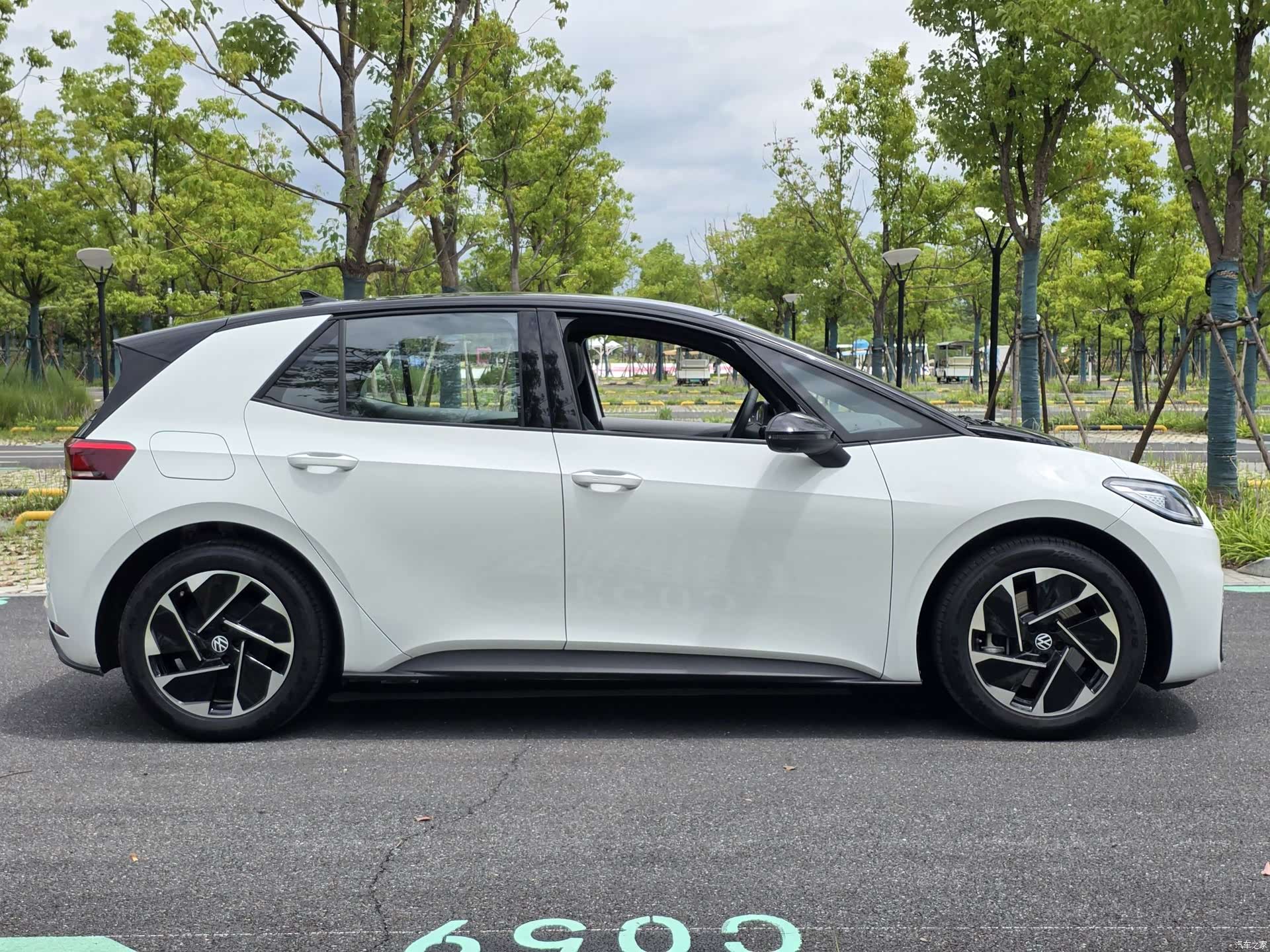 Volkswagen ID.3, 2025 8
