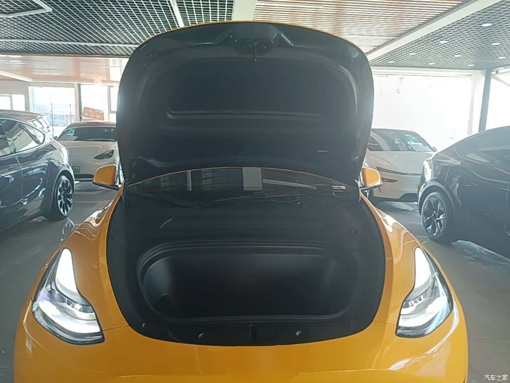 Tesla Model Y, 2025 16