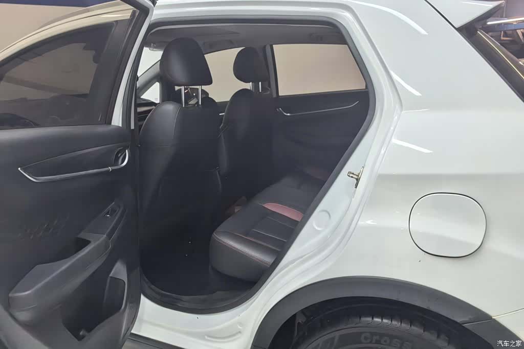 Geely X3, 2021 11