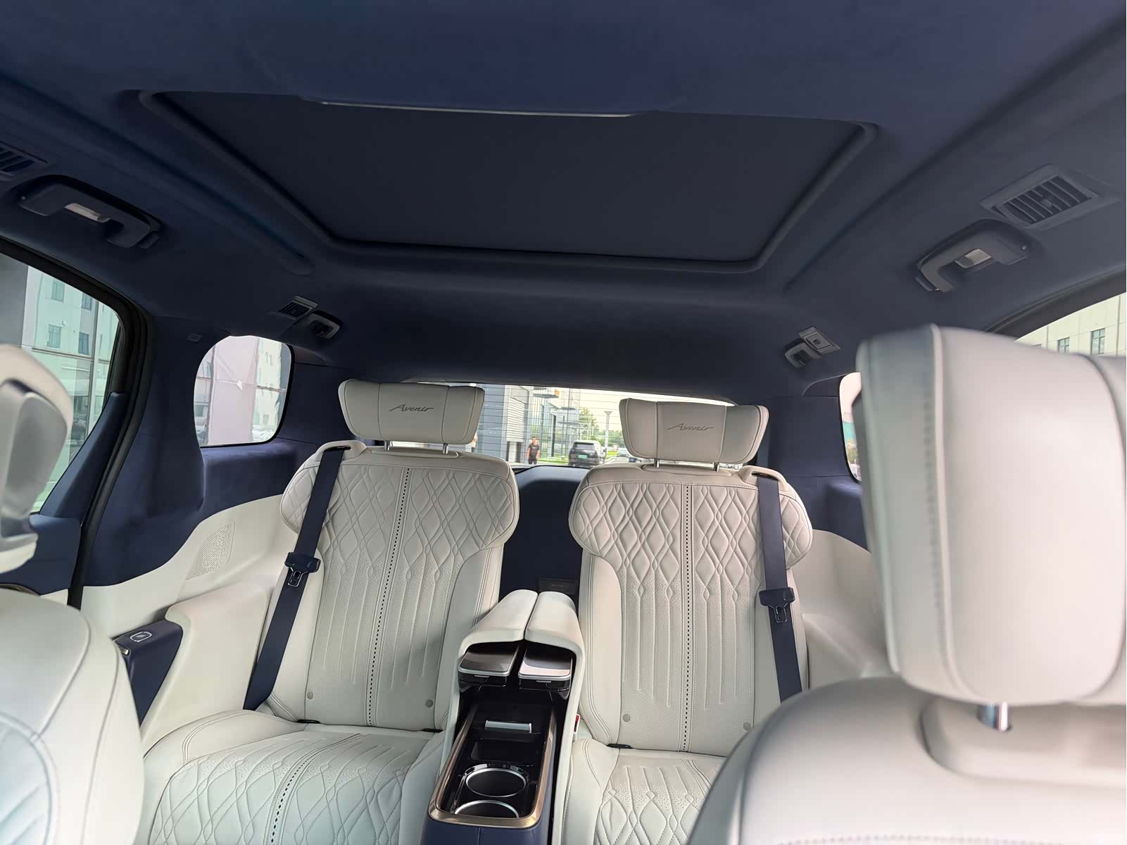 Buick GL8, 2020 10