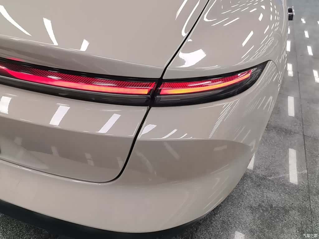 NIO ET5, 2023 8