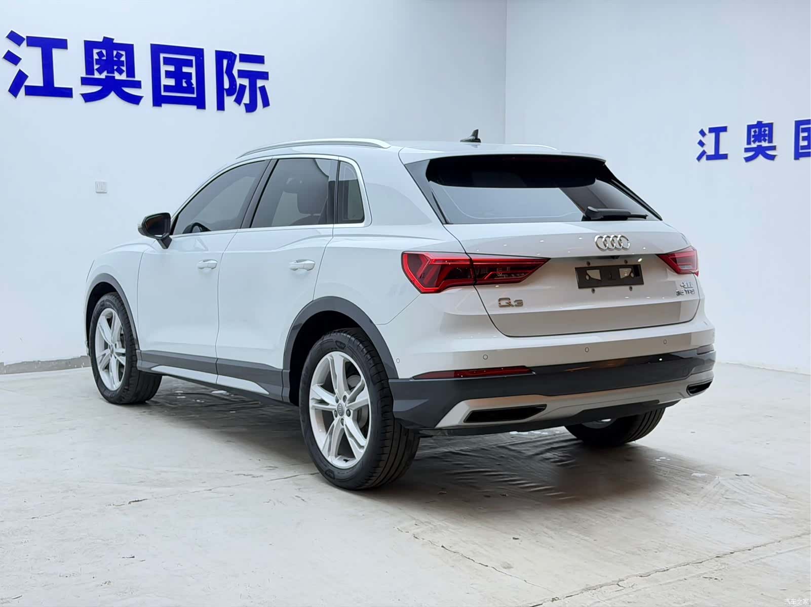 Audi Q3, 2023 20