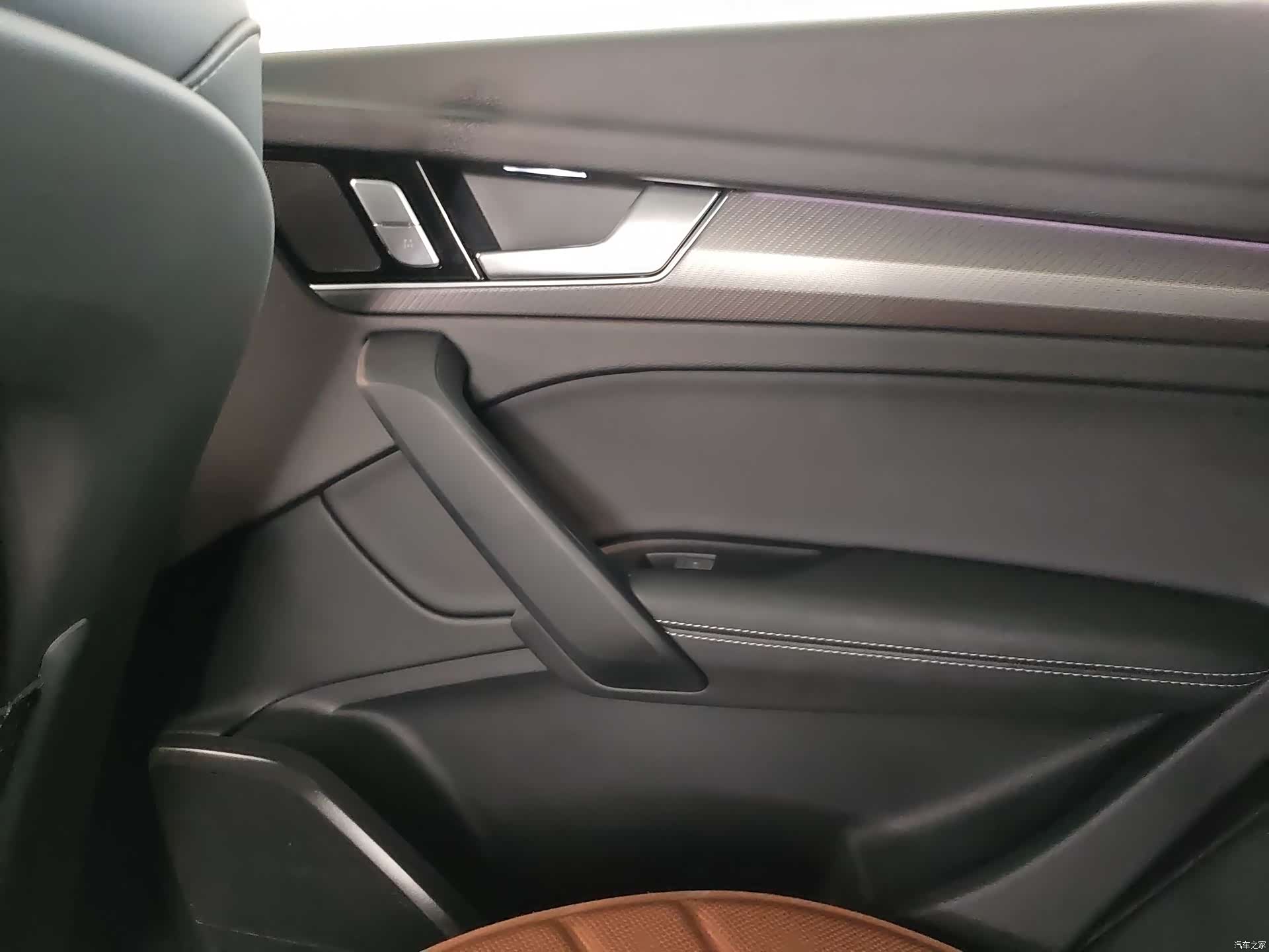Audi Q5L, 2025 15