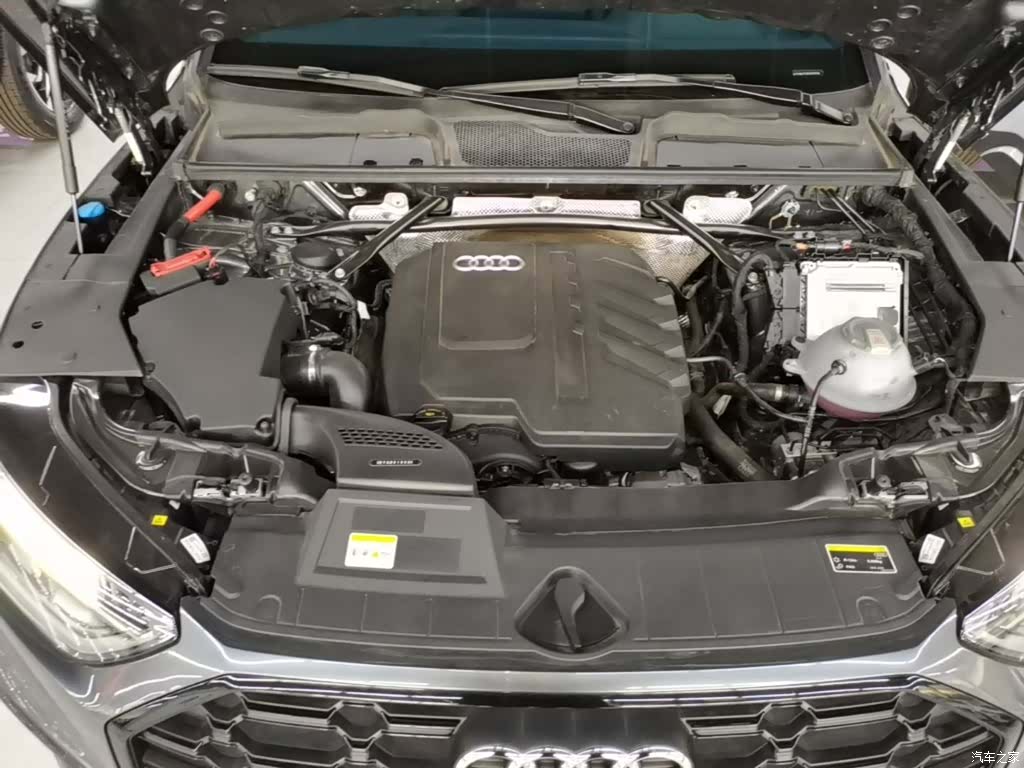 Audi Q5L, 2025 20