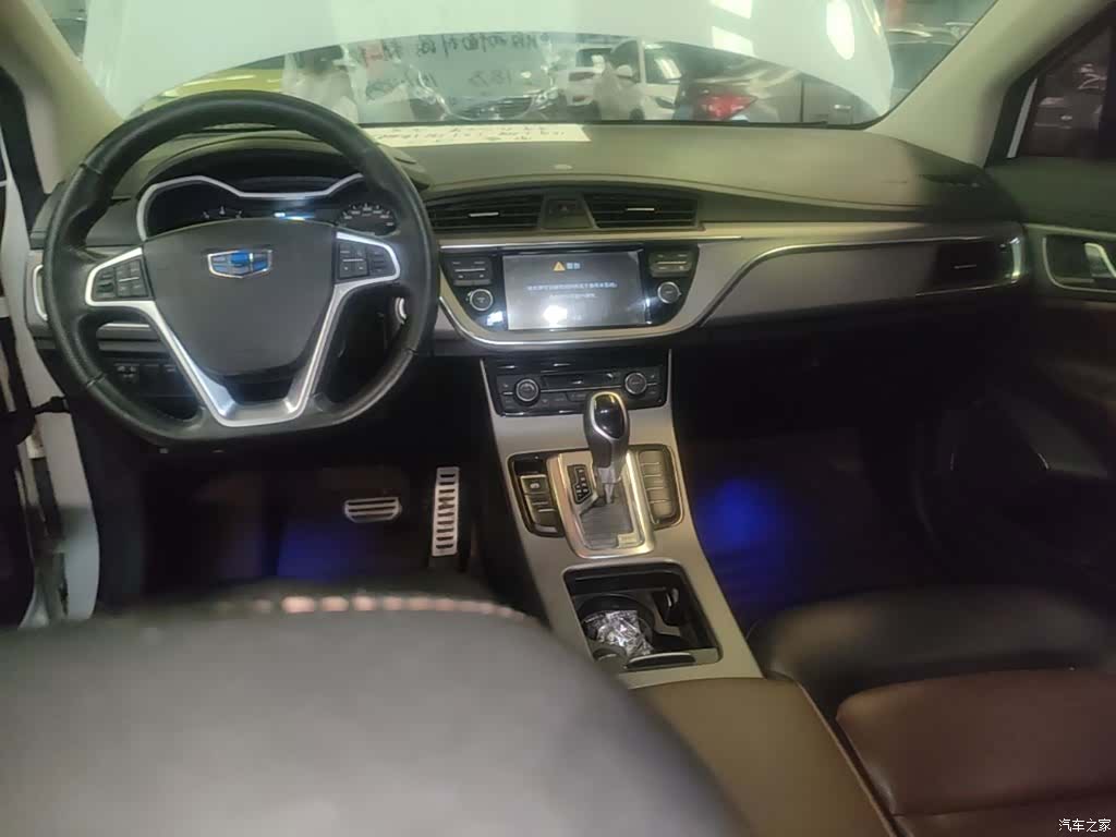 Geely Emgrand, 2016 10