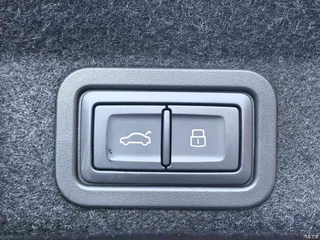 Audi A6L, 1900 24