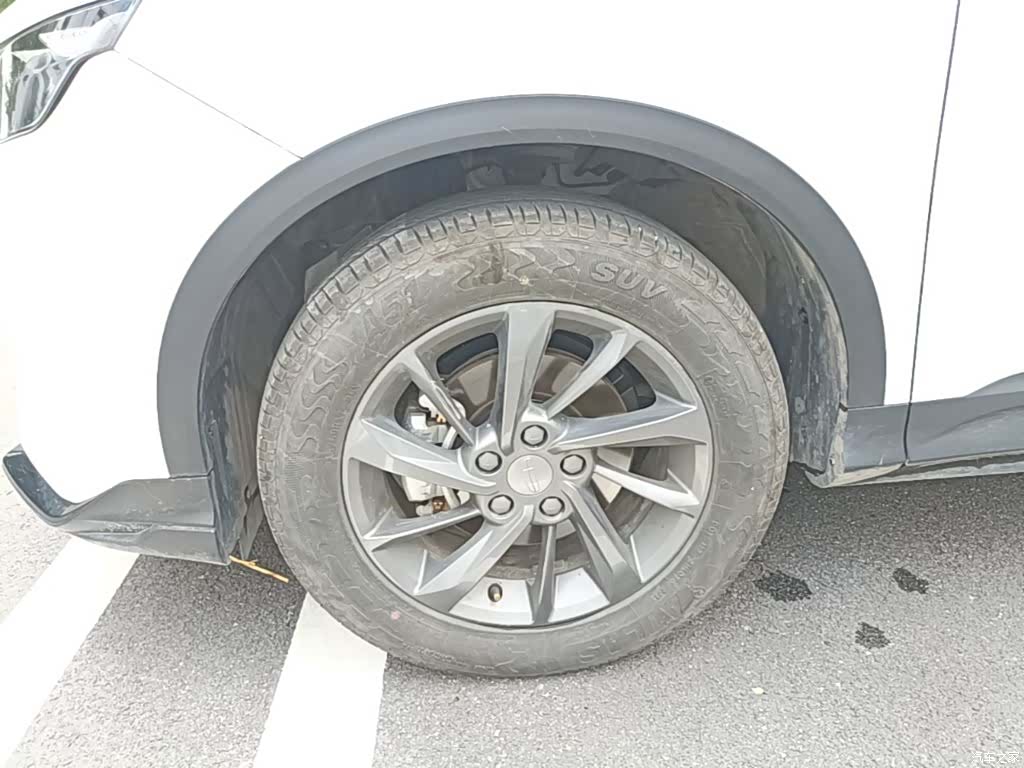 Geely Coolray, 2025 23