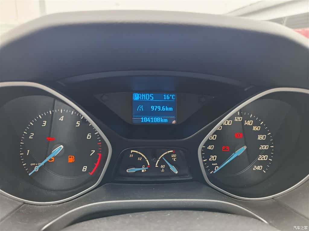 Ford Focus, 2012 16