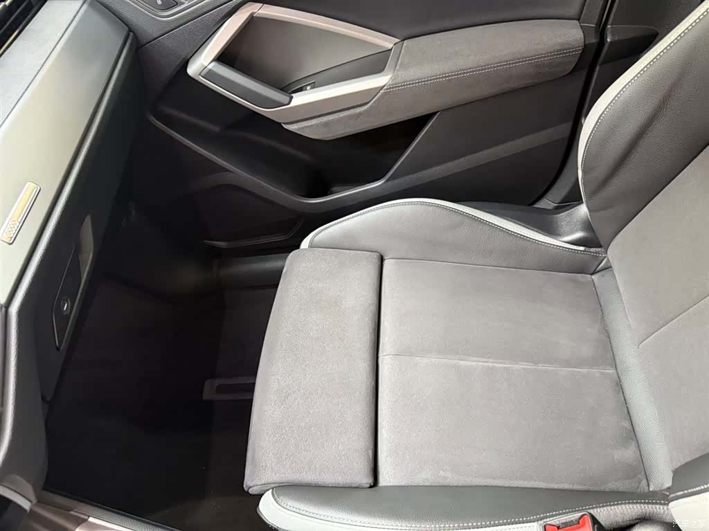 Audi Q3, 2023 13