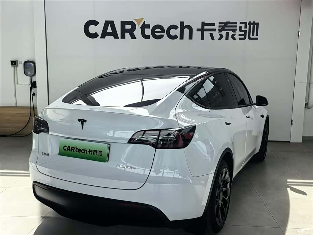 Tesla Model Y, 2021 4