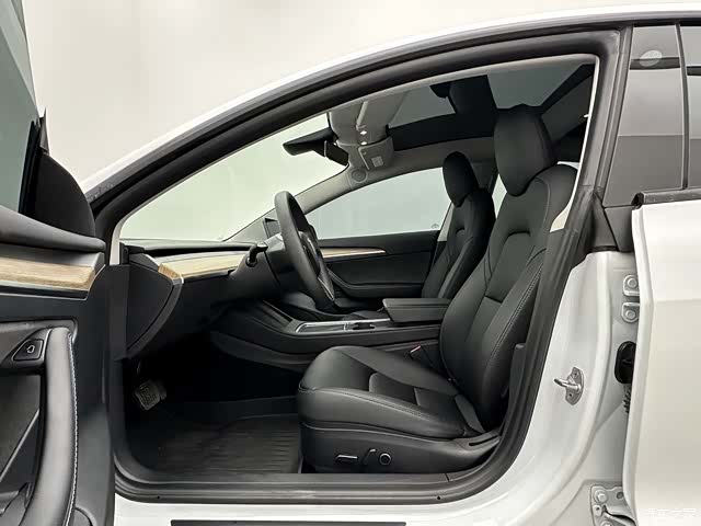 Tesla Model 3, 2023 12