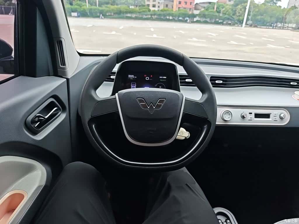 Wuling MINIEV, 2023 11
