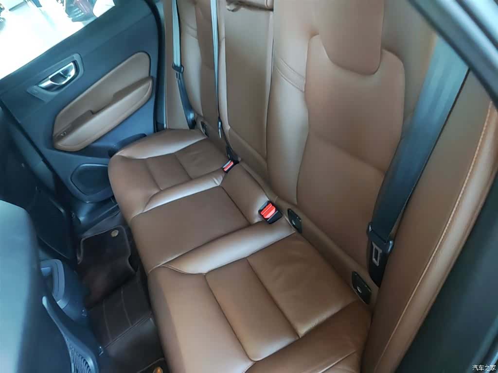 Volvo XC60, 2022 17