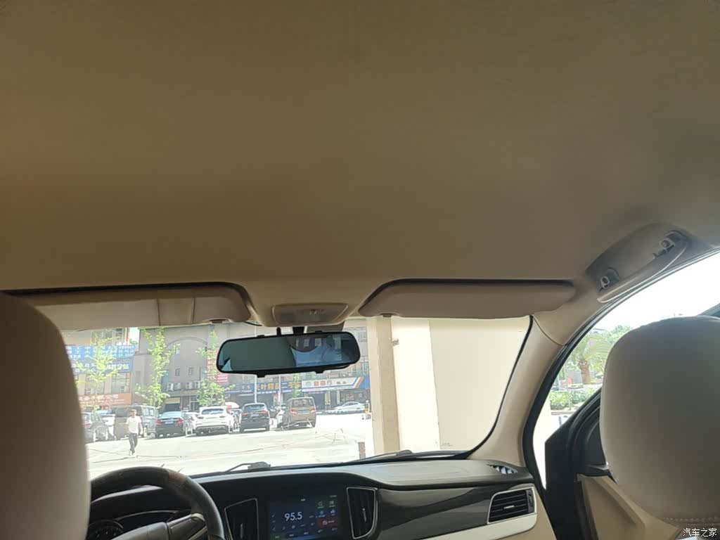 Wuling 730, 2016 18