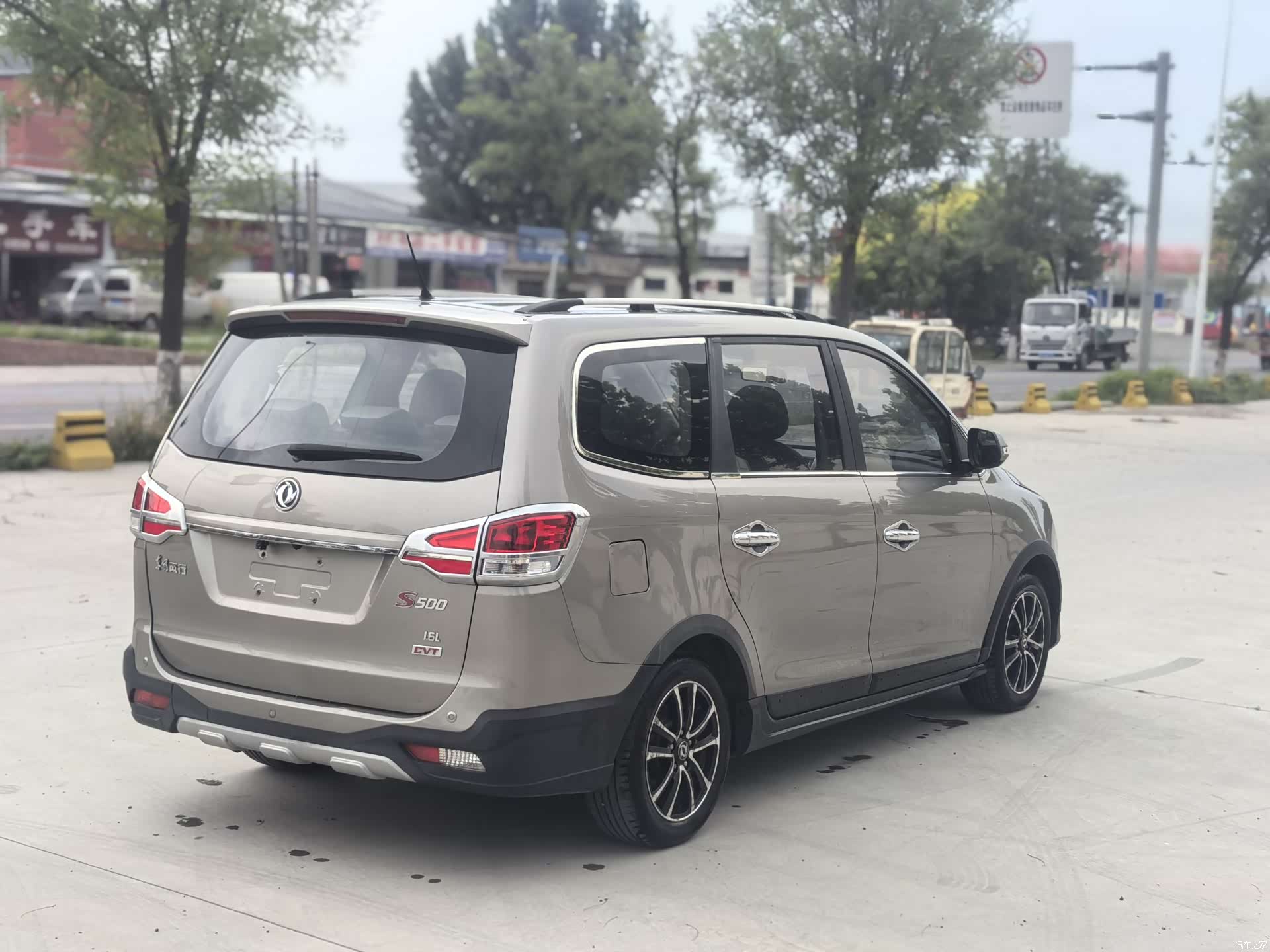 DongFeng S500, 2016 6