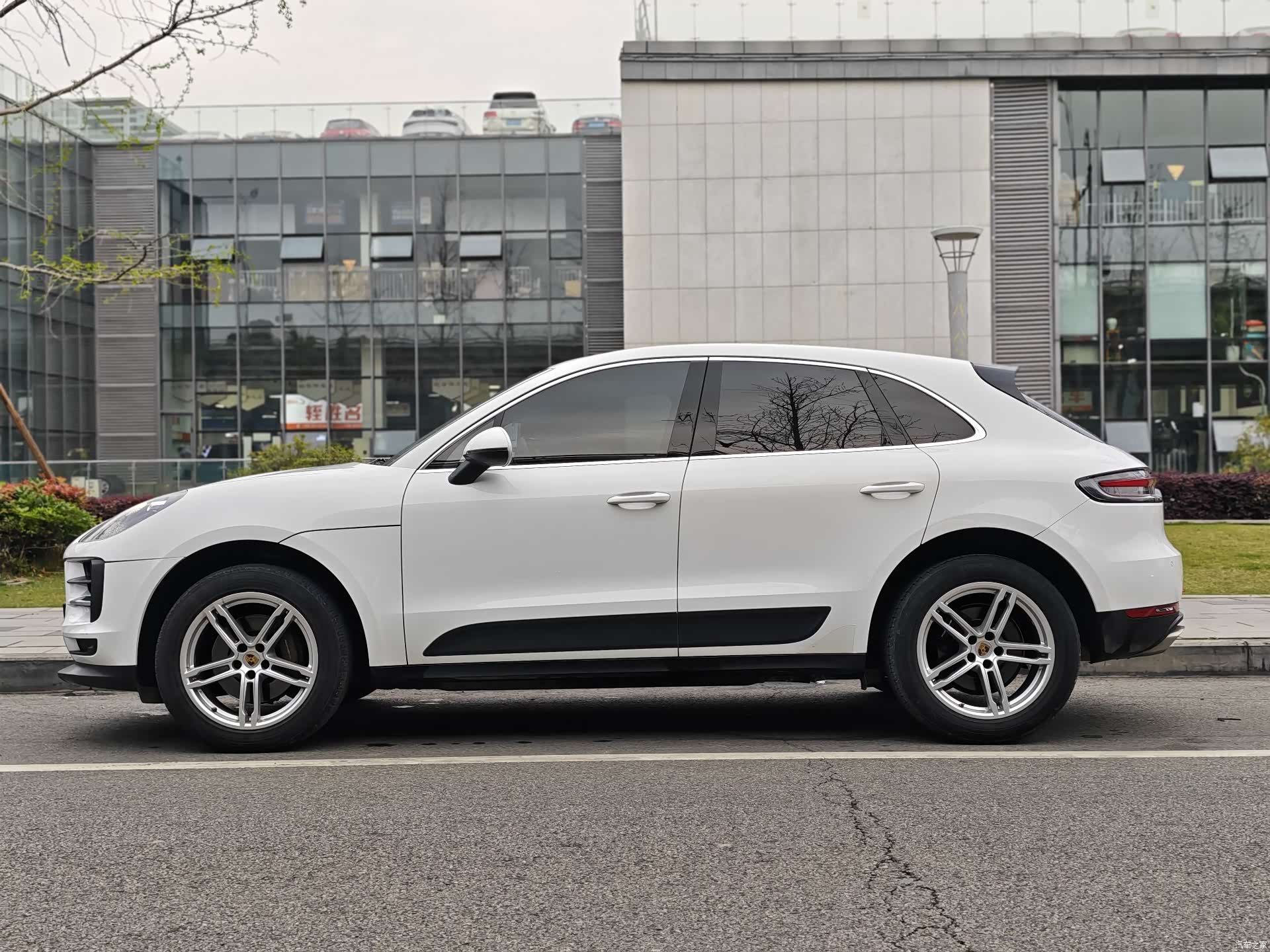 Porsche Macan, 2021 3