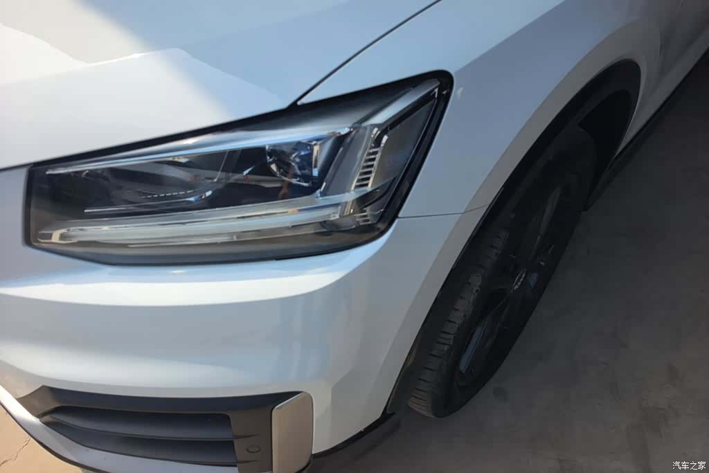 Audi Q2L, 2021 все фото