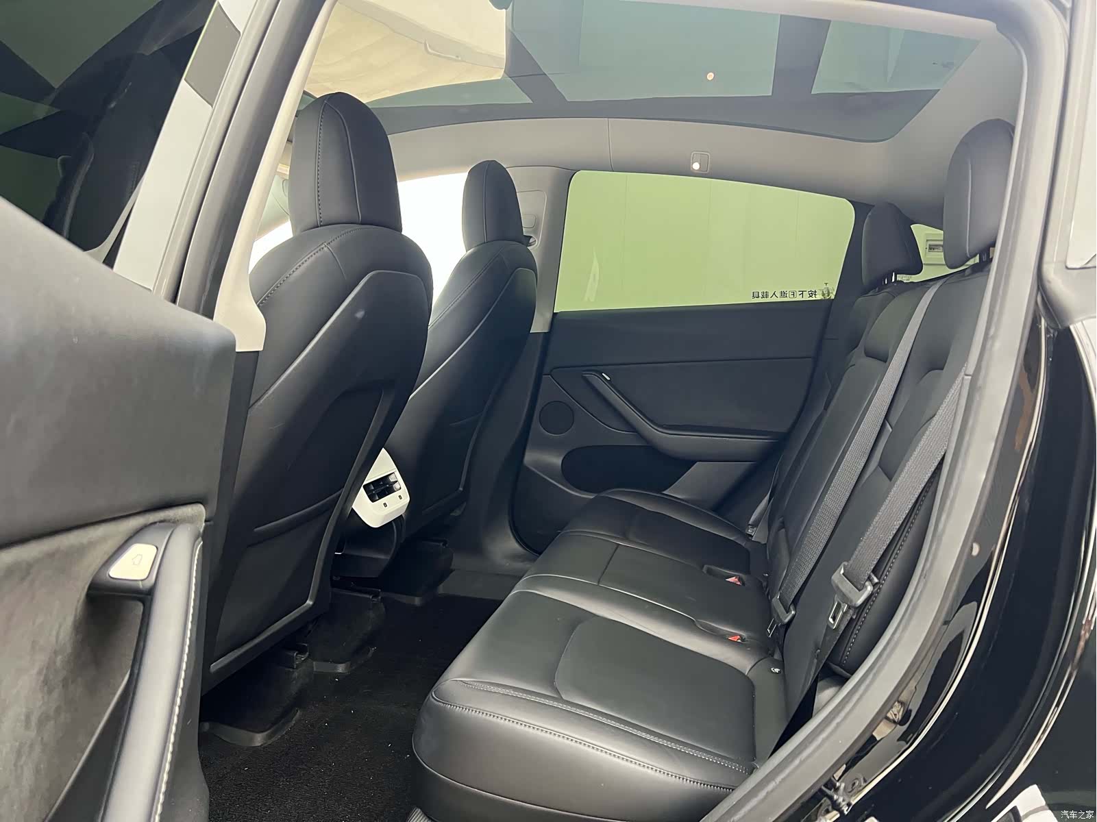 Tesla Model Y, 2021 13