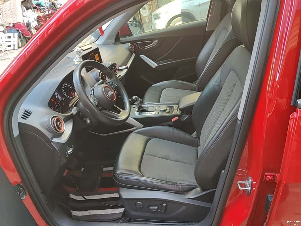 Audi Q2L, 2019 15