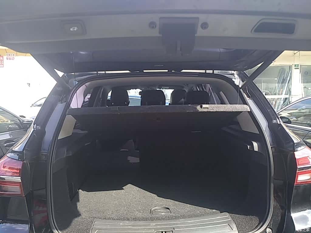 Roewe RX5, 2019 19
