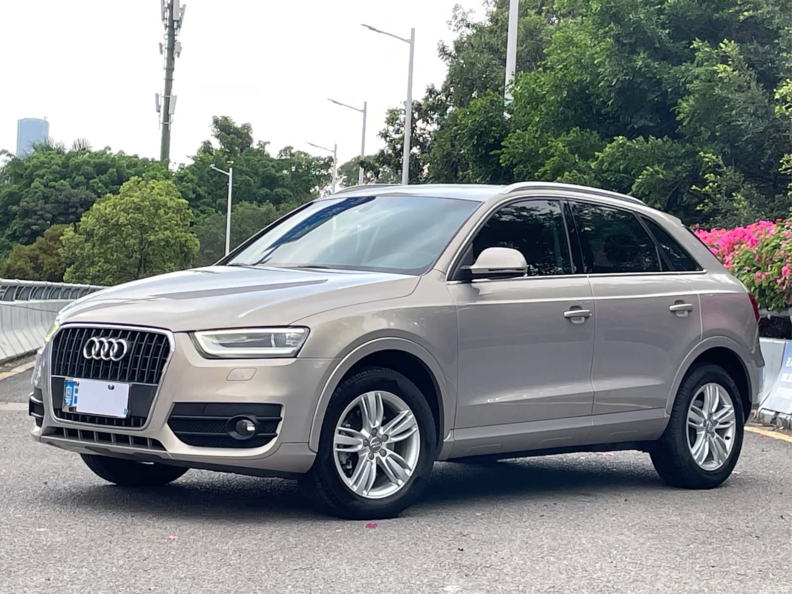 Audi Q3, 2014 1