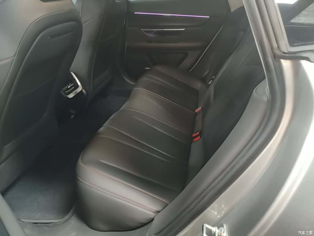 Xpeng P7, 2023 17