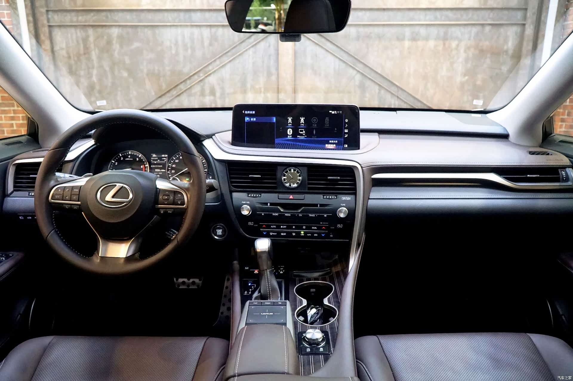 Lexus RX, 2022 все фото