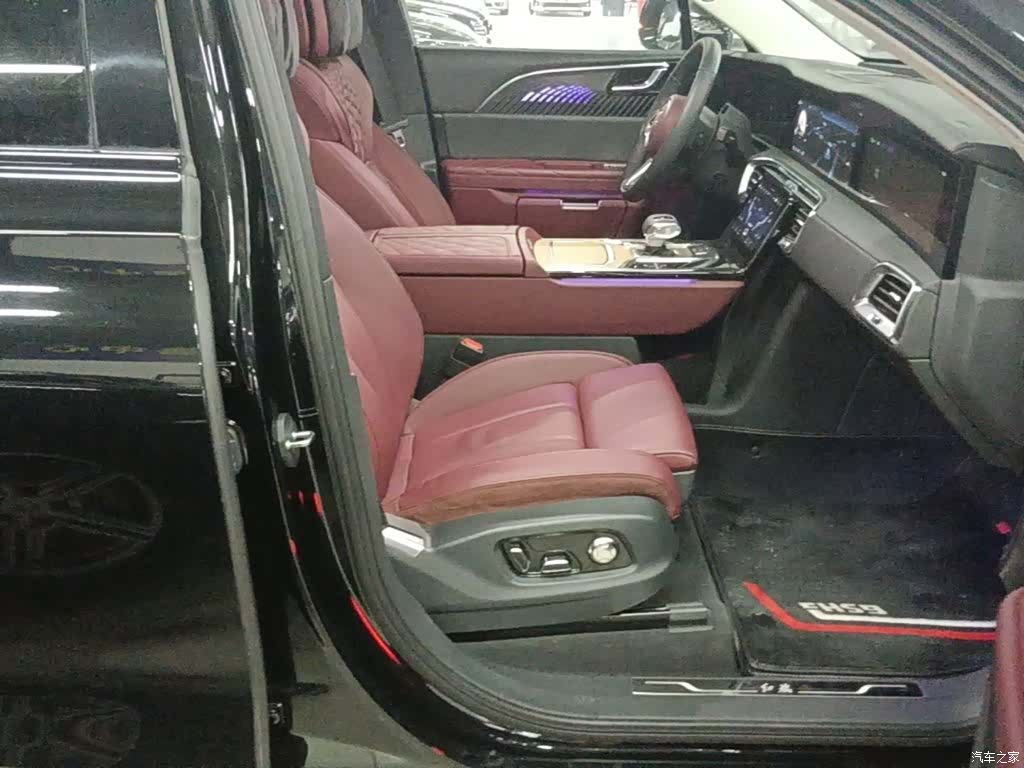Hongqi E-HS9, 2026 25