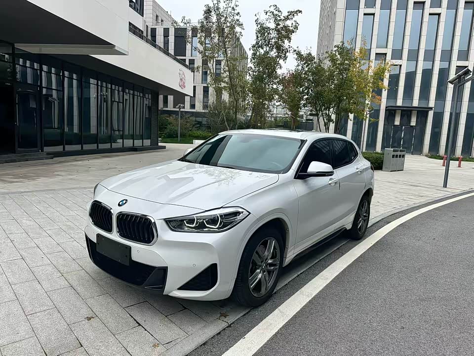 BMW X2