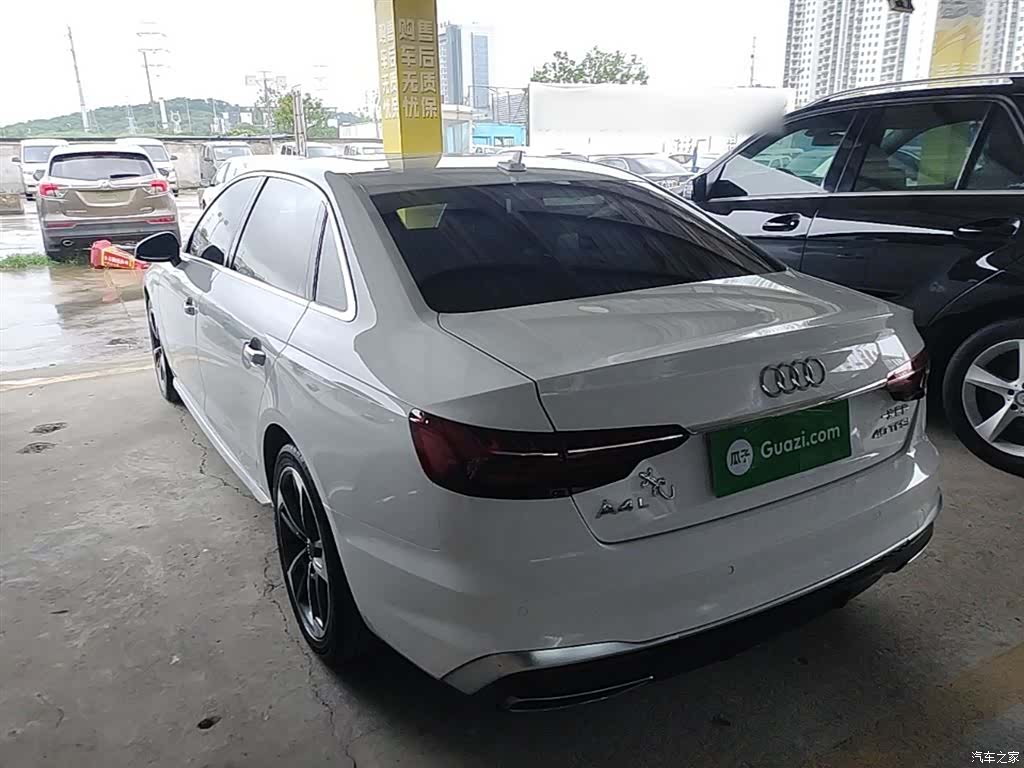 Audi A4L, 2021 все фото