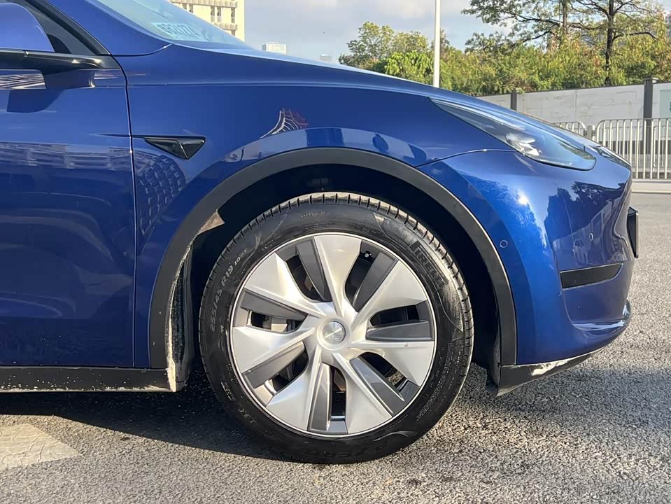 Tesla Model Y Tesla Model Y