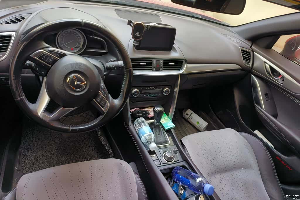 Mazda CX-4, 2017 12