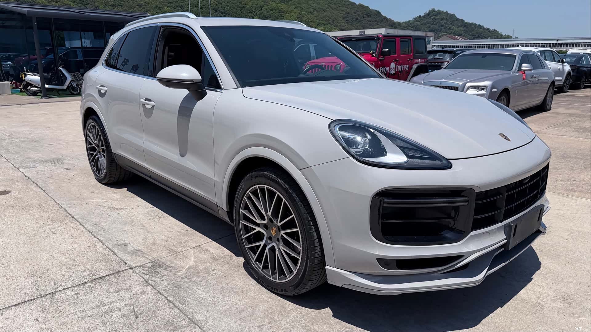 Porsche Cayenne, 2020 3