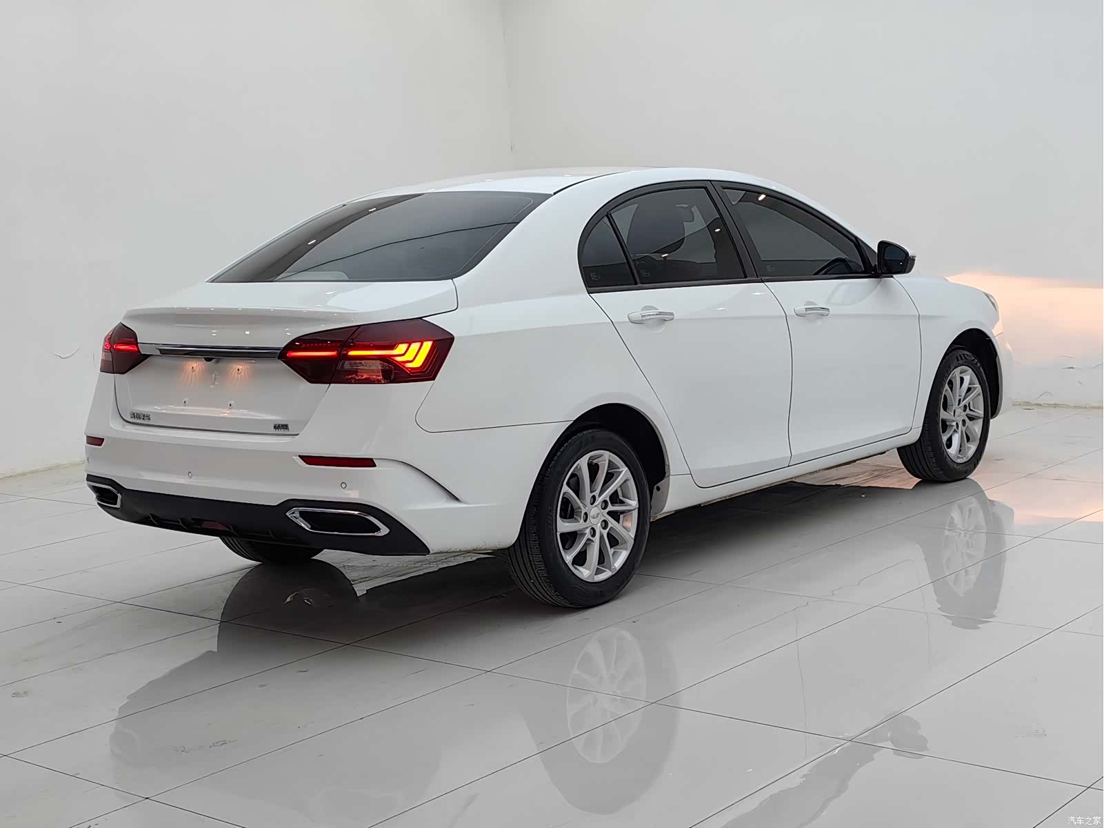Geely Emgrand, 2022 6