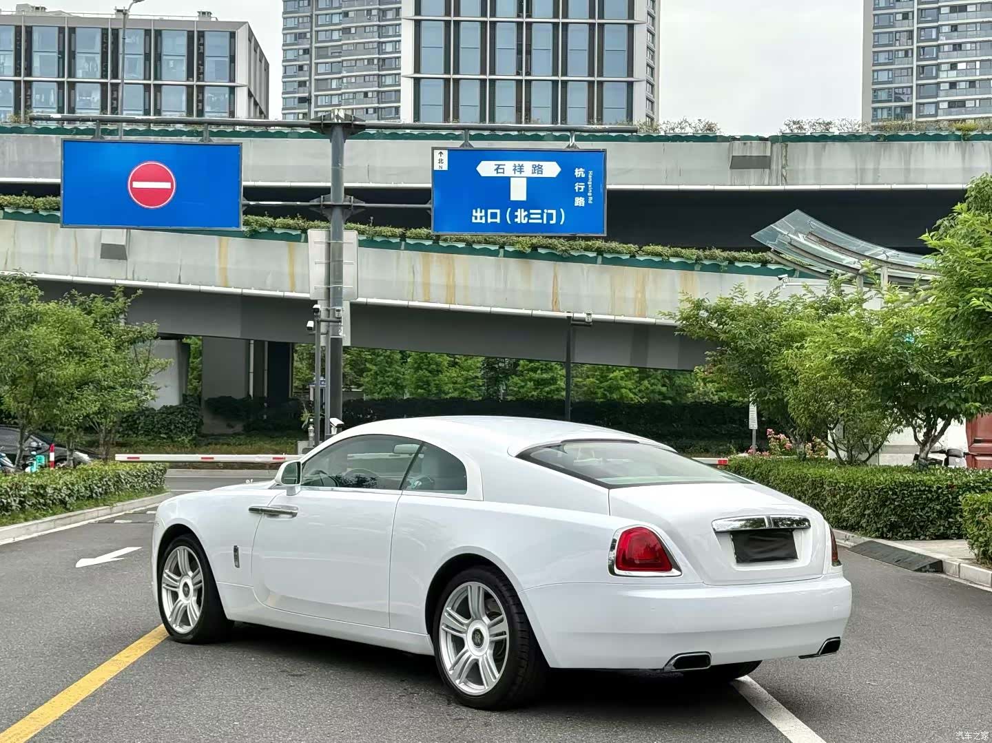 Rolls-Royce Wraith, 2017 8