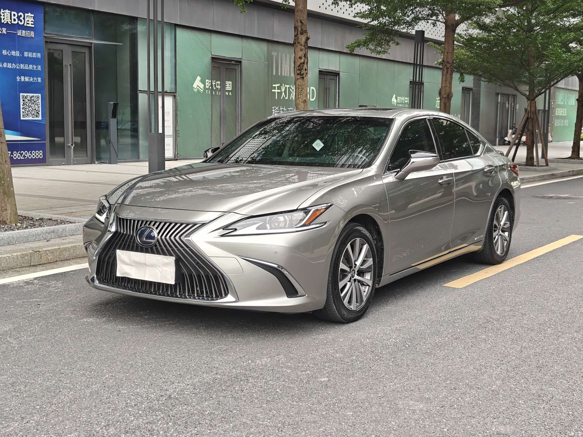Lexus ES, 2019 1