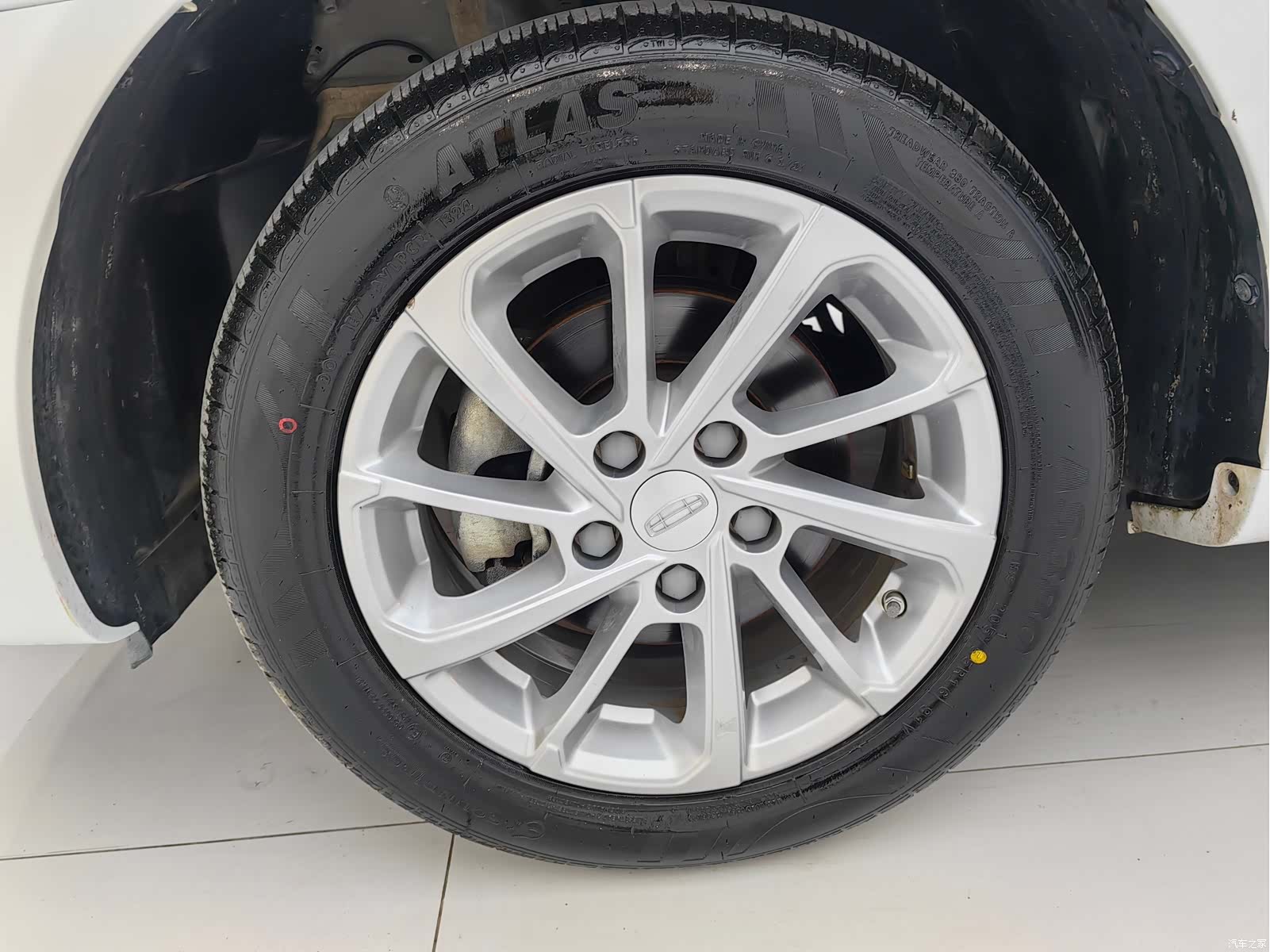 Geely Emgrand, 2022 12