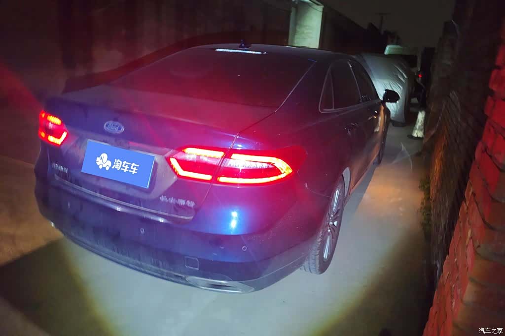 Ford Taurus, 2017 3