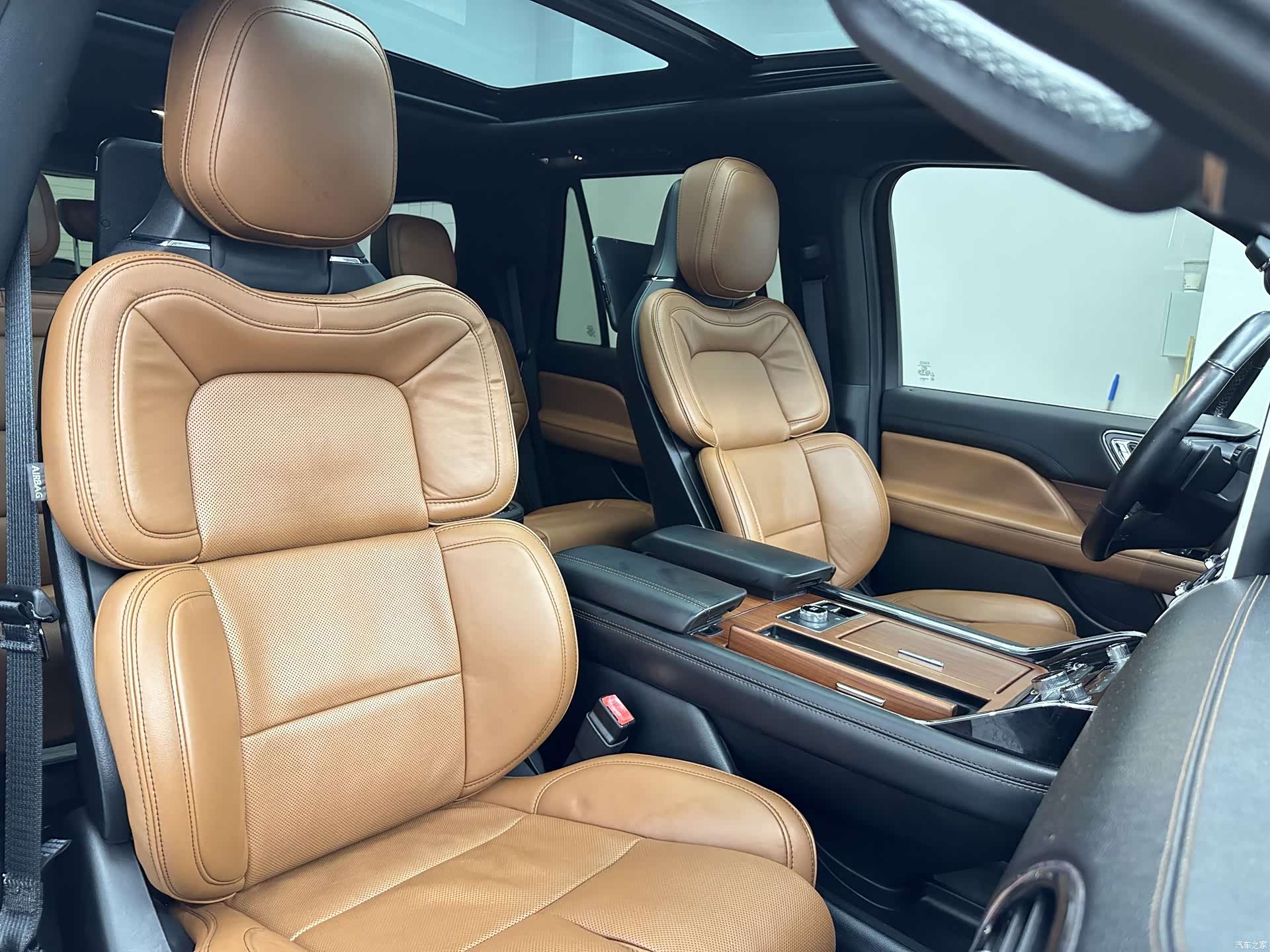 Lincoln Navigator, 2019 15