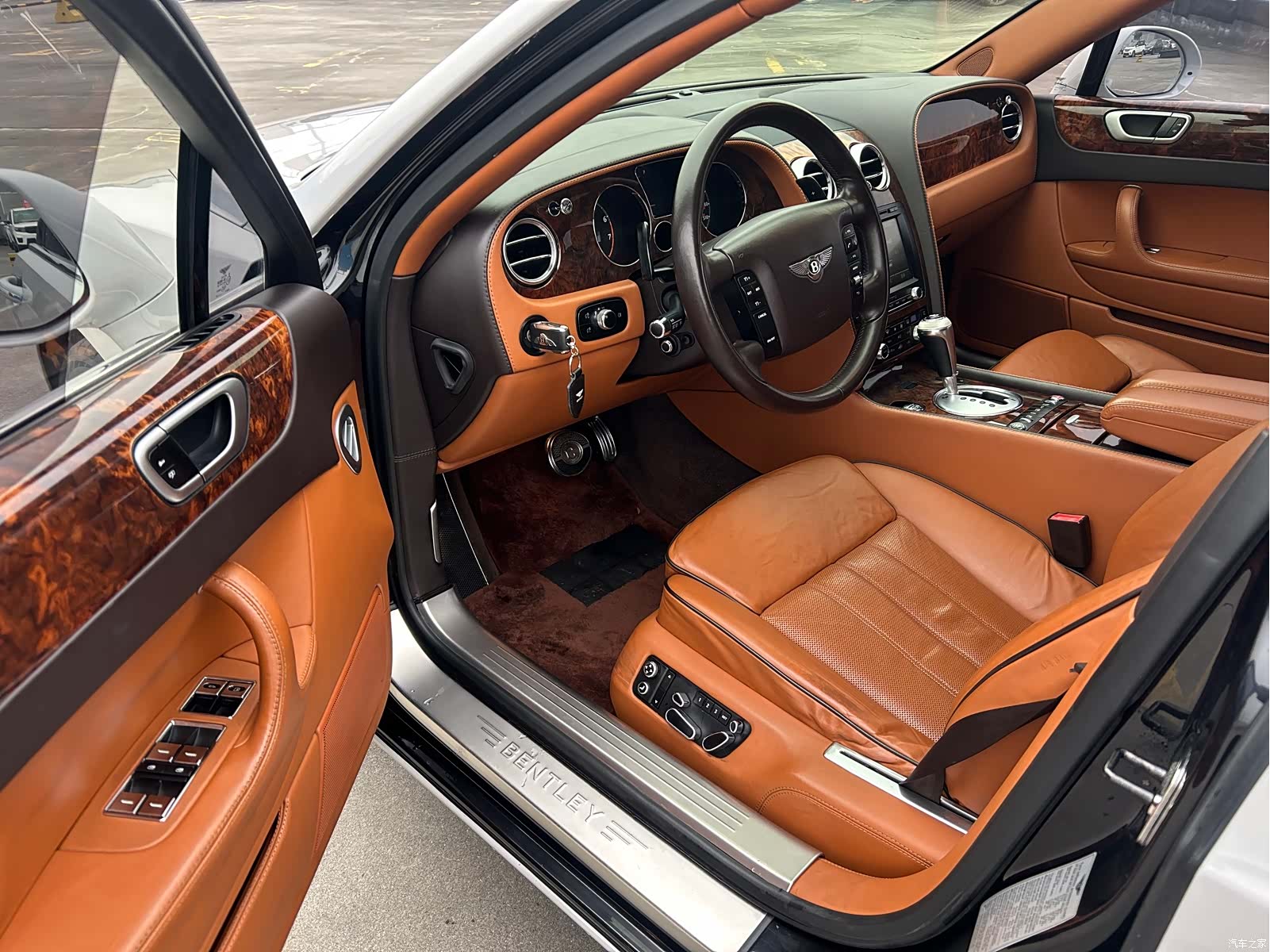 Bentley Flying Spur, 2013 8