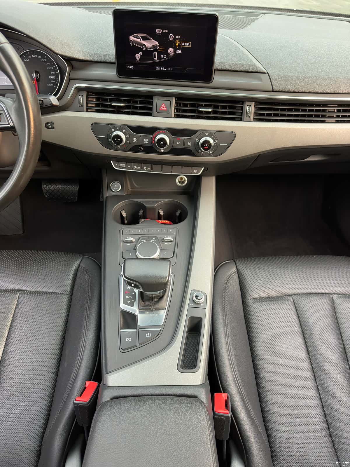 Audi A4L, 2017 18