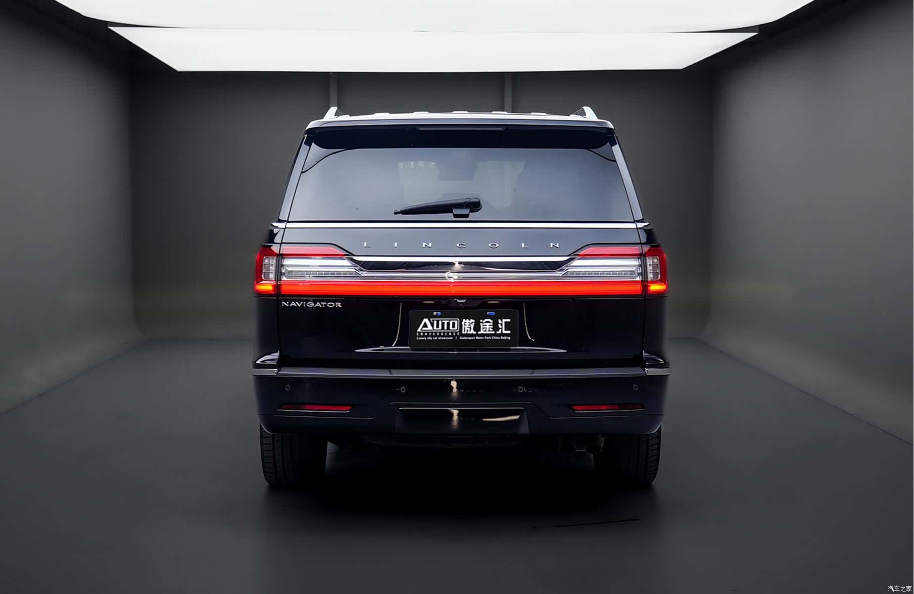 Lincoln Navigator, 2020 4
